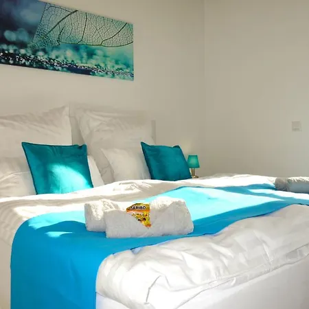 Happy Homes Blue - Up To 5 - Kueche - W-lan - Netflix - Honig - Balkon Apartment